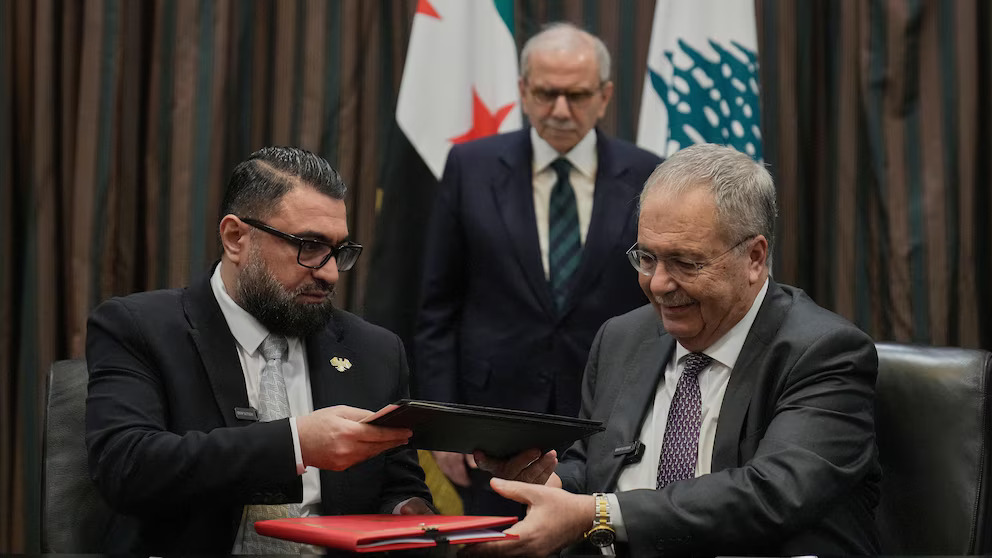 Βυρητός - Δαμασκός: Υπέγραψαν συμφωνία για τη μεταφορά 300 Σύρων κρατουμένων