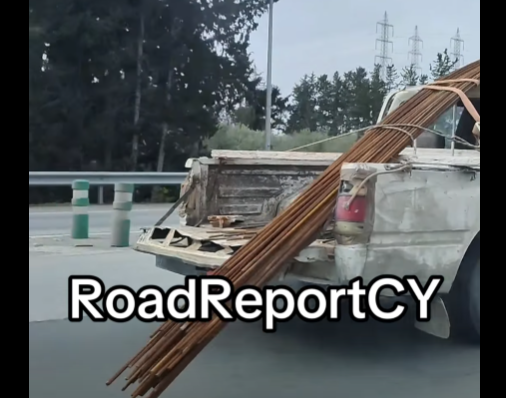 ΒΙΝΤΕΟ: Επικίνδυνο φορτίο με χαλύβδινες ράβδους στον αυτο/δρομο