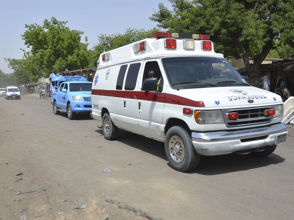 &Nu;&iota;&gamma;&eta;&rho;ί&alpha;: &Tau;&omicron;&upsilon;&lambda;ά&chi;&iota;&sigma;&tau;&omicron;&nu; 30 &nu;&epsilon;&kappa;&rho;&omicron;ί &sigma;&epsilon; &tau;&rho;&omicron;&chi;&alpha;ί&omicron; (&Phi;&Omega;&Tau;&Omicron;)