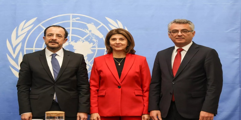 &Epsilon;&kappa;&pi;&rho;ό&sigma;&omega;&pi;&omicron;&sigmaf; &Gamma;&Gamma; &Omicron;&Eta;&Epsilon;: &laquo;Έ&rho;&chi;&iota;&omicron;&upsilon;&rho;&mu;&alpha;&nu;-&Chi;&rho;&iota;&sigma;&tau;&omicron;&delta;&omicron;&upsilon;&lambda;ί&delta;&eta;&sigmaf; &nu;&alpha; &epsilon;&pi;&iota;&delta;&epsilon;ί&xi;&omicron;&upsilon;&nu; &pi;&omicron;&lambda;&iota;&tau;&iota;&kappa;ή &beta;&omicron;ύ&lambda;&eta;&sigma;&eta;&raquo;