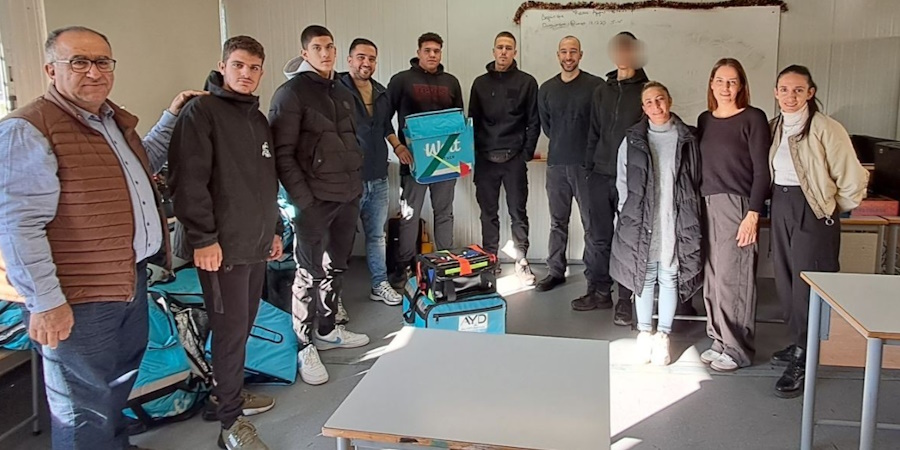 Δεύτερη ζωή σε τσάντες delivery της Wolt μέσα από το μαθητικό project BackBag