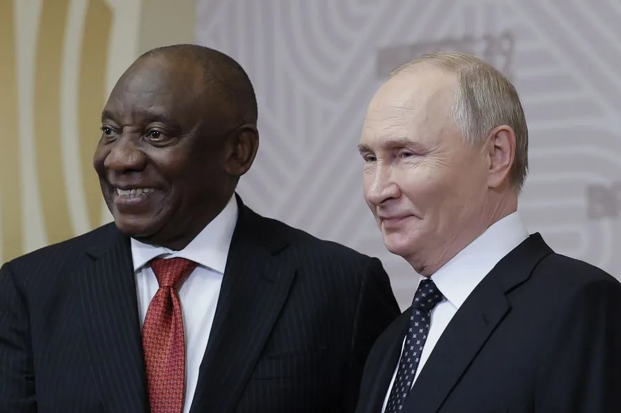 Ουκρανικό: Τηλεφωνική επικοινωνία Ραμαφόσα-Πούτιν