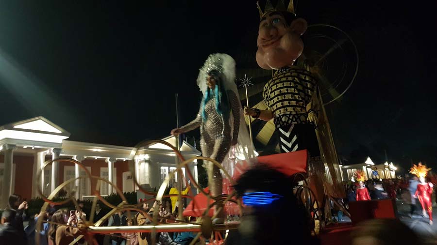 &Tau;&rho;&omicron;&chi;&alpha;ί&epsilon;&sigmaf; &delta;&iota;&epsilon;&upsilon;&theta;&epsilon;&tau;ή&sigma;&epsilon;&iota;&sigmaf; &gamma;&iota;&alpha; &tau;&eta;&nu; &epsilon;ί&sigma;&omicron;&delta;&omicron; &tau;&omicron;&upsilon; &Beta;&alpha;&sigma;&iota;&lambda;&iota;ά &Kappa;&alpha;&rho;&nu;ά&beta;&alpha;&lambda;&omicron;&upsilon; &sigma;&tau;&eta;&nu; &Pi;ά&phi;&omicron;