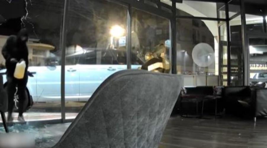 Αρνείται εμπλοκή ο 49χρονος για τον εμπρησμό πολυτελών αυτοκινήτων