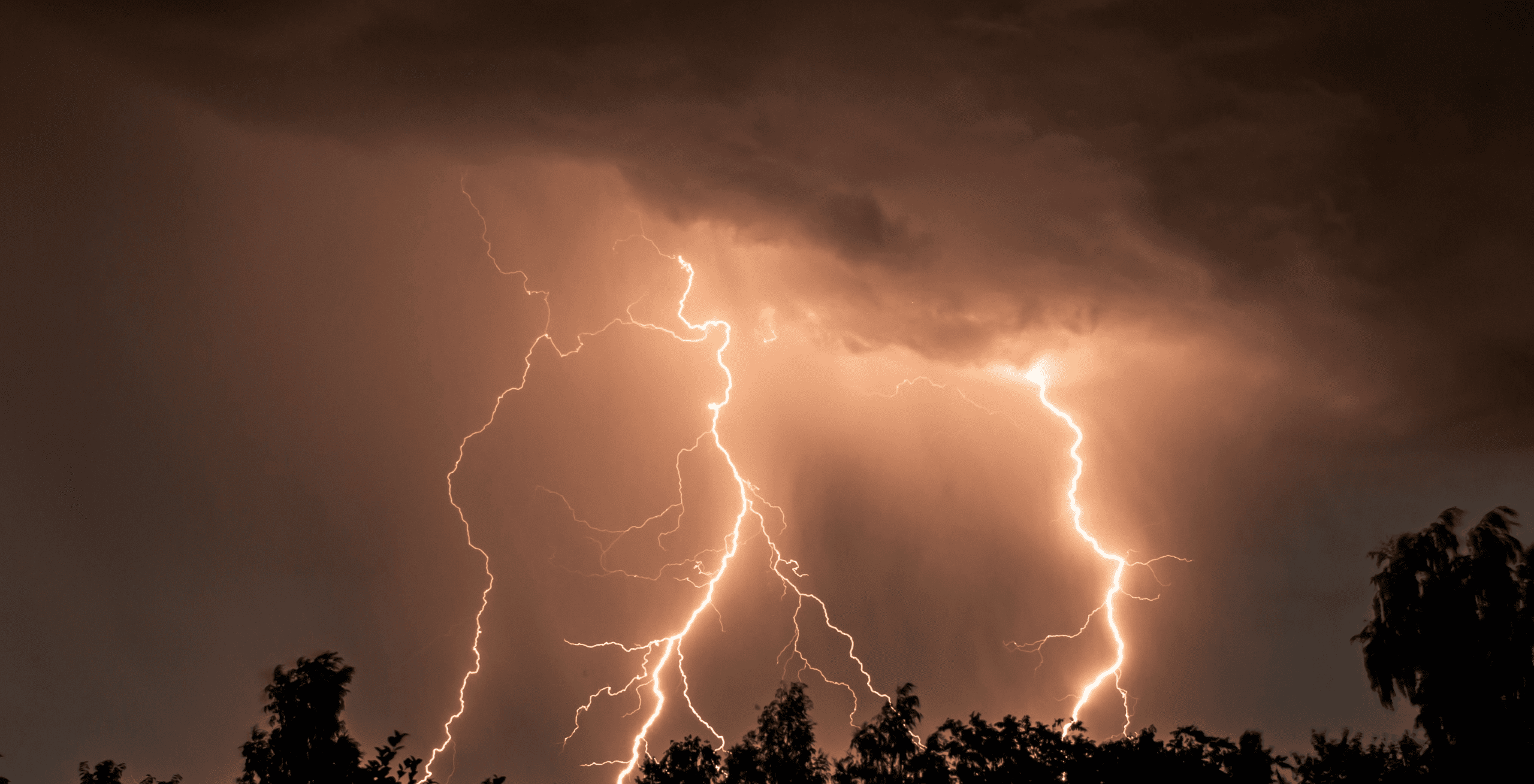 Κίτρινη Προειδοποίηση για βροχές, καταιγίδες και χαλάζι – Πότε τίθεται σε ισχύ