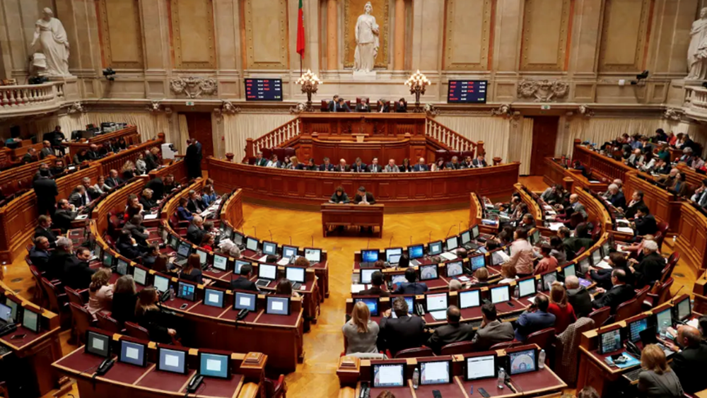 &Pi;&omicron;&rho;&tau;&omicron;&gamma;&alpha;&lambda;ί&alpha;: &Epsilon;&gamma;&kappa;&rho;ί&theta;&eta;&kappa;&epsilon; &sigma;&epsilon; &pi;&rho;ώ&tau;&eta; &alpha;&nu;ά&gamma;&nu;&omega;&sigma;&eta; &tau;&omicron; &nu;/&sigma; &gamma;&iota;&alpha; &pi;&rho;ό&sigma;&beta;&alpha;&sigma;&eta; &tau;&omega;&nu; &epsilon;&phi;ή&beta;&omega;&nu; &sigma;&tau;&alpha; &Mu;&Kappa;&Delta;