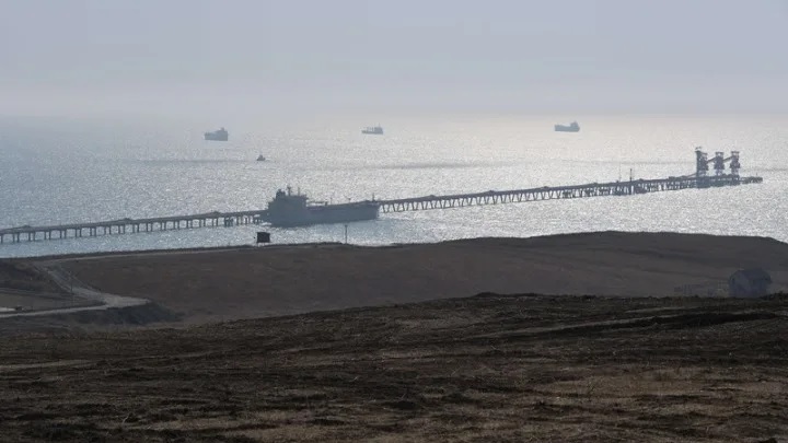 Ουκρανικά drones έπληξαν το λιμάνι Ταμάν προκαλώντας καταστροφές στις υποδομές