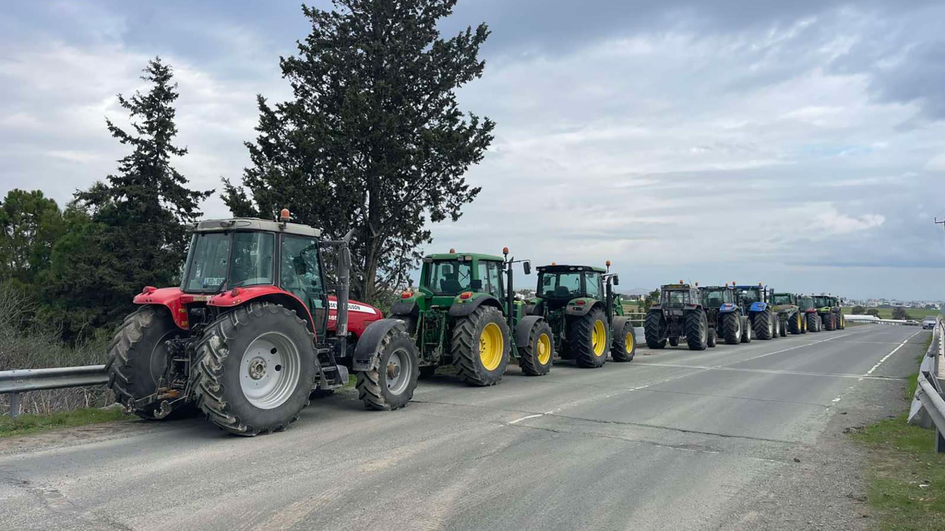 &Alpha;&nu;&alpha;&beta;ά&lambda;&lambda;&omicron;&nu;&tau;&alpha;&iota; &omicron;&iota; &kappa;&iota;&nu;&eta;&tau;&omicron;&pi;&omicron;&iota;ή&sigma;&epsilon;&iota;&sigmaf; &tau;&omega;&nu; &alpha;&gamma;&rho;&omicron;&tau;ώ&nu; &mu;&epsilon;&tau;ά &tau;&eta; &sigma;&upsilon;&nu;ά&nu;&tau;&eta;&sigma;&eta; &mu;&epsilon; &Upsilon;&pi;. &Gamma;&epsilon;&omega;&rho;&gamma;ί&alpha;&sigmaf;