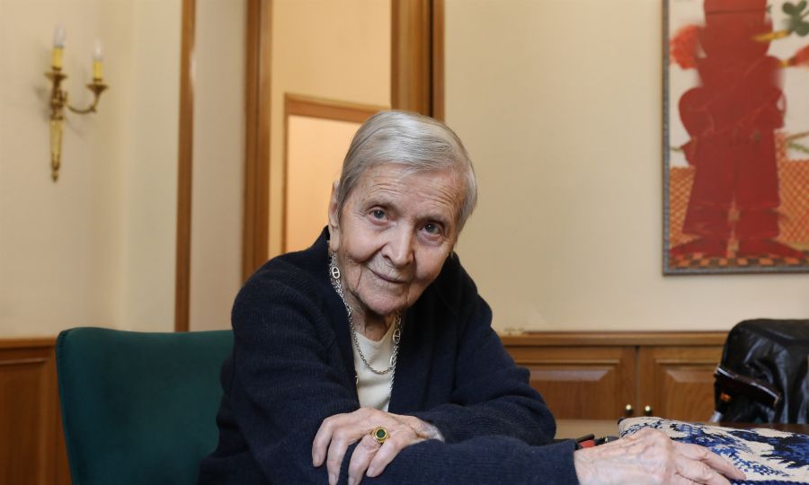 &Alpha;&rho;&beta;&epsilon;&lambda;έ&rho;: &Eta; &pi;&omicron;&iota;ό&tau;&eta;&tau;&alpha; &sigma;&tau;&eta;&nu; &Kappa;ύ&pi;&rho;&omicron; &epsilon;ί&nu;&alpha;&iota; &epsilon;&lambda;&lambda;&eta;&nu;&iota;&kappa;&omicron;ύ &chi;&alpha;&rho;&alpha;&kappa;&tau;ή&rho;&alpha; (BINTEO)