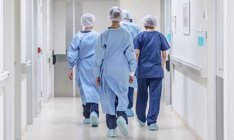 Έ&nu;&tau;&omicron;&nu;&eta; &alpha;&nu;&tau;ί&delta;&rho;&alpha;&sigma;&eta; &Chi;&alpha;&rho;&iota;&lambda;ά&omicron;&upsilon;: &Sigma;&tau;ή&nu;&omicron;&upsilon;&mu;&epsilon; &sigma;&tau;&omicron;&nu; &tau;&omicron;ί&chi;&omicron; &gamma;&iota;&alpha;&tau;&rho;&omicron;ύ&sigmaf; &sigma;&alpha;&nu; &nu;&alpha; &epsilon;ί&nu;&alpha;&iota; &delta;&omicron;&lambda;&omicron;&phi;ό&nu;&omicron;&iota;