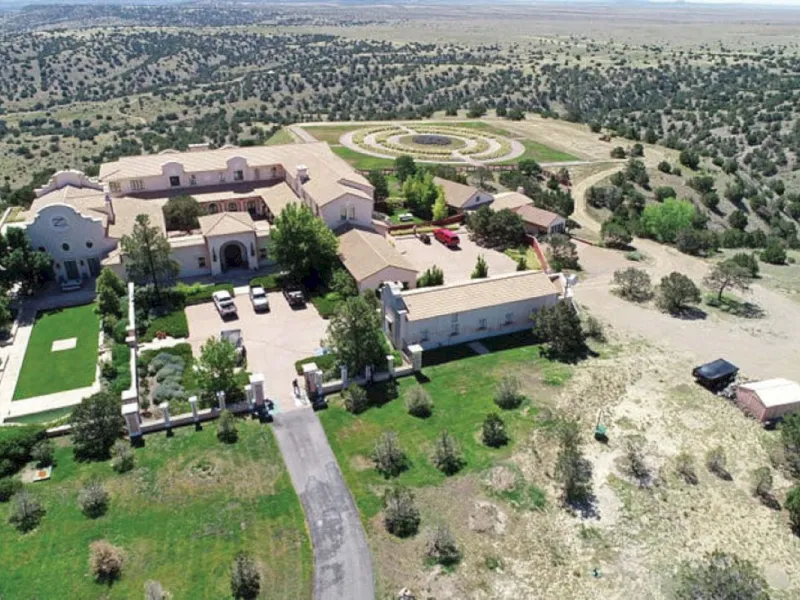 Σκάνδαλο Έπστιν: Έρευνα στο ράντσο του-Οι φρικιαστικές λεπτομέρειες (vid+pics)