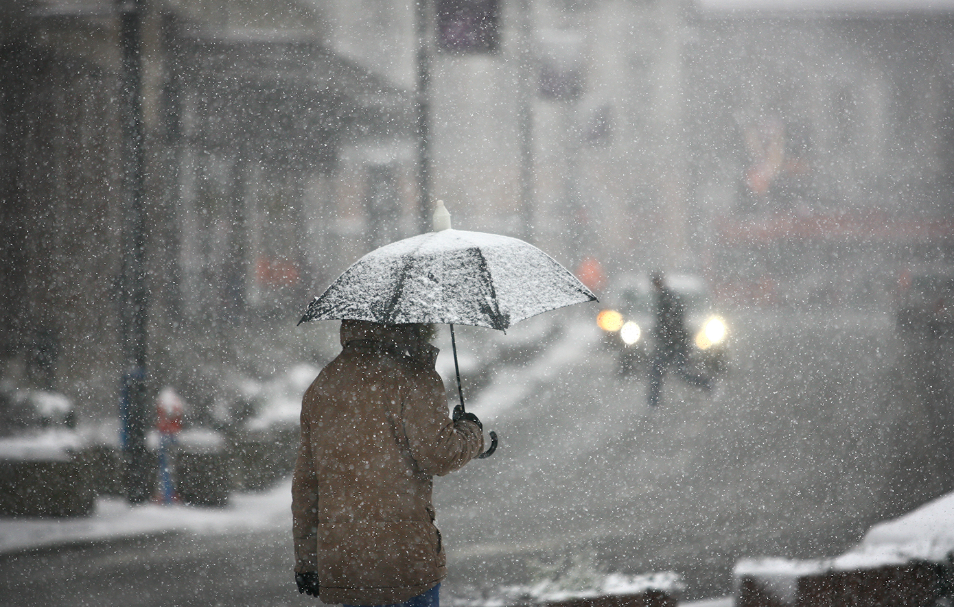 Βροχές, καταιγίδες και χιόνια φέρνει το βαρομετρικό χαμηλό από Ελλάδα