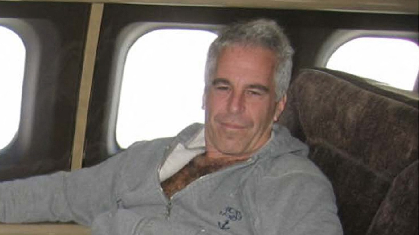 &Alpha;&rho;&chi;&epsilon;ί&alpha; Έ&pi;&sigma;&tau;&iota;&nu;: &Sigma;&tau;&omicron; &mu;&iota;&kappa;&rho;&omicron;&sigma;&kappa;ό&pi;&iota;&omicron; &pi;&tau;ή&sigma;&epsilon;&iota;&sigmaf; &pi;&rho;&omicron;&sigmaf; &Eta;&nu;&omega;&mu;έ&nu;&omicron; &Beta;&alpha;&sigma;ί&lambda;&epsilon;&iota;&omicron;- Έ&sigma;&tau;&epsilon;&lambda;&nu;&epsilon; &gamma;&upsilon;&nu;&alpha;ί&kappa;&epsilon;&sigmaf;