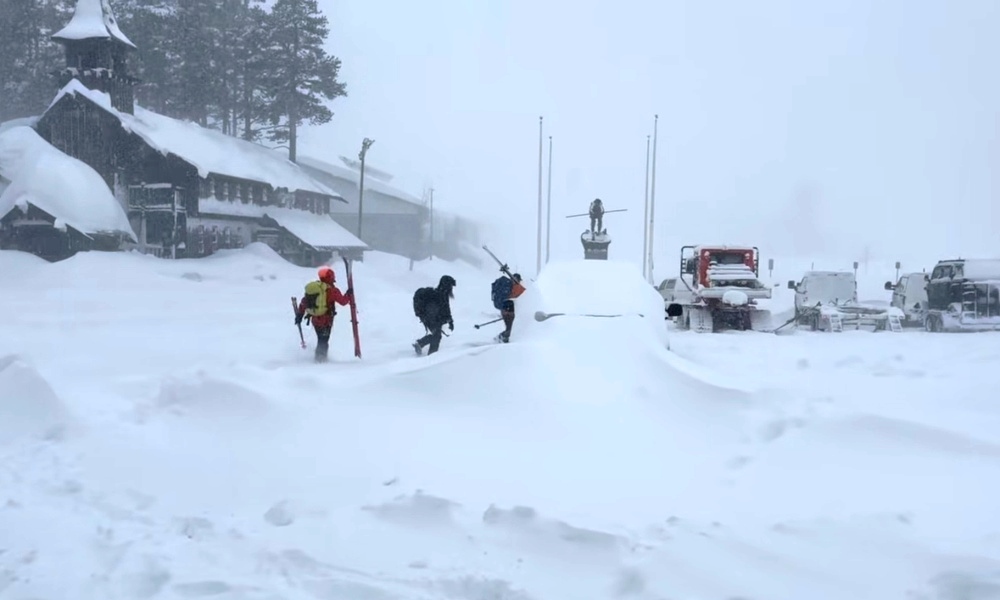 &Eta;&Pi;&Alpha;: &Delta;έ&kappa;&alpha; &sigma;&kappa;&iota;έ&rho; &alpha;&gamma;&nu;&omicron;&omicron;ύ&nu;&tau;&alpha;&iota;-&Pi;&alpha;&rho;&alpha;&sigma;ύ&rho;&theta;&eta;&kappa;&alpha;&nu; &alpha;&pi;ό &chi;&iota;&omicron;&nu;&omicron;&sigma;&tau;&iota;&beta;ά&delta;&alpha;