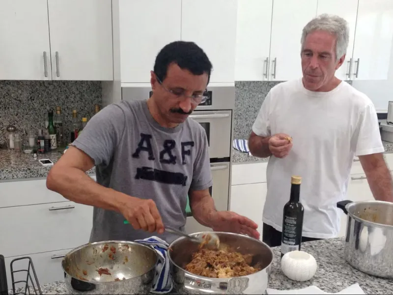 Έ&pi;&sigma;&tau;&iota;&nu;: &Pi;ώ&sigmaf; &pi;&rho;&omicron;&sigma;&pi;ά&theta;&eta;&sigma;&epsilon; &nu;&alpha; &sigma;&tau;ή&sigma;&epsilon;&iota; &delta;ί&kappa;&tau;&upsilon;&omicron; &iota;&sigma;&chi;&upsilon;&rho;ώ&nu; &epsilon;&pi;&alpha;&phi;ώ&nu; &sigma;&tau;&eta; &Mu;. &Alpha;&nu;&alpha;&tau;&omicron;&lambda;ή (&Phi;&Omega;&Tau;&Omicron;)