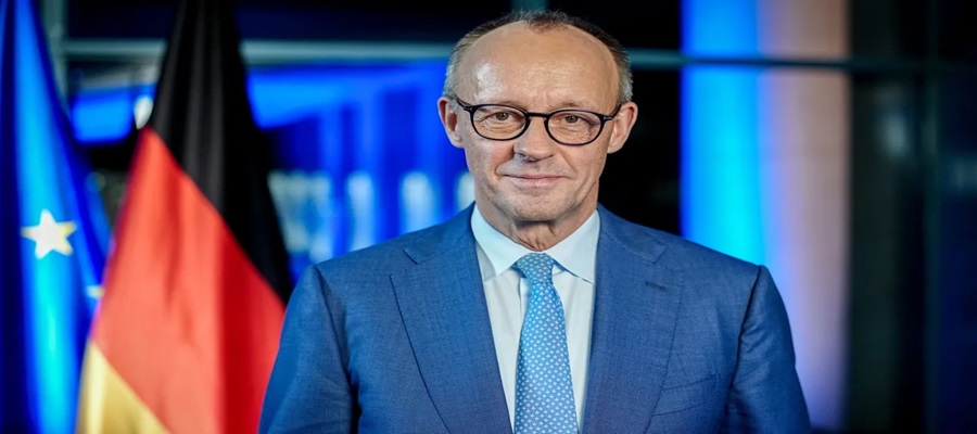 Μερτς: Υπέρ της εισαγωγής ορίου ηλικίας για τα μέσα κοινωνικής δικτύωσης