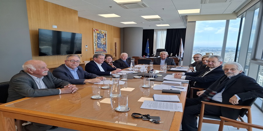 ΕΚΥΣΥ και Μουσιούττας: Συζήτηση για σύνταξη χηρείας αντρών και συνταξιοδοτικό