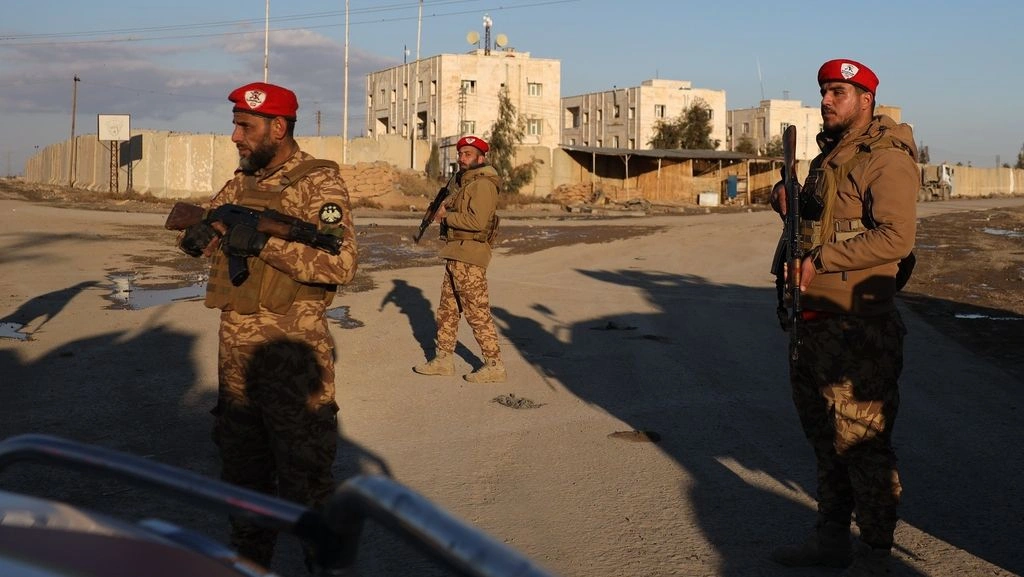 &Sigma;&upsilon;&rho;ί&alpha;: 4 &nu;&epsilon;&kappa;&rho;&omicron;ί &alpha;&pi;ό &epsilon;&pi;ί&theta;&epsilon;&sigma;&eta; &tau;&omicron;&upsilon; &Iota;&sigma;&lambda;&alpha;&mu;&iota;&kappa;&omicron;ύ &Kappa;&rho;ά&tau;&omicron;&upsilon;&sigmaf; -&Alpha;&pi;&omicron;&chi;&omega;&rho;&omicron;ύ&nu; &omicron;&iota; &delta;&upsilon;&nu;ά&mu;&epsilon;&iota;&sigmaf; &Eta;&Pi;&Alpha;