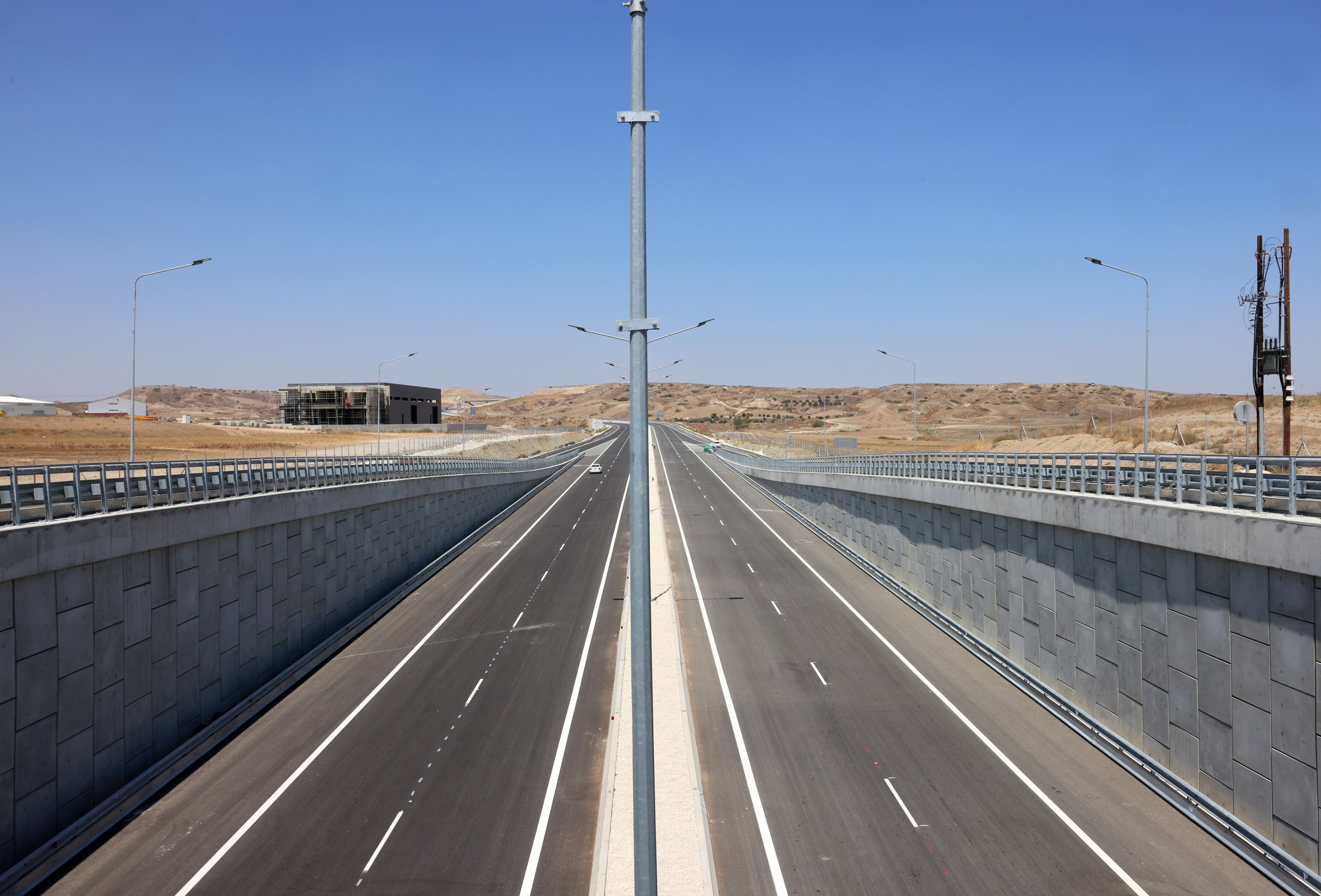 Κυκλοφοριακό «έμφραγμα» το πρωί στους αυτοκινητόδρομους εξαιτίας δύο τροχαίων