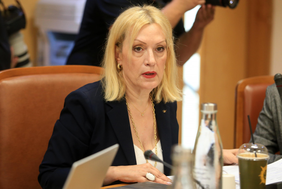 &Pi;&rho;ό&sigma;&kappa;&lambda;&eta;&sigma;&eta; &Epsilon;. &Chi;&alpha;&rho;&alpha;&lambda;&alpha;&mu;&pi;ί&delta;&omicron;&upsilon; &gamma;&iota;&alpha; &sigma;&upsilon;&zeta;ή&tau;&eta;&sigma;&eta; &tau;&omega;&nu; &epsilon;&xi;&epsilon;&lambda;ί&xi;&epsilon;&omega;&nu; &kappa;&alpha;&iota; &tau;&omega;&nu; &beta;&omicron;&upsilon;&lambda;&epsilon;&upsilon;&tau;&iota;&kappa;ώ&nu;