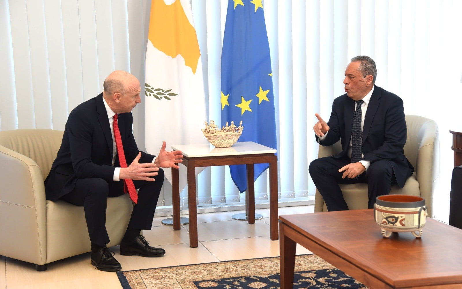 Στο επίκεντρο η ασφάλεια στην Αν. Μεσόγειο στη συνάντηση ΥΠΑΜ Κύπρου – ΗΒ