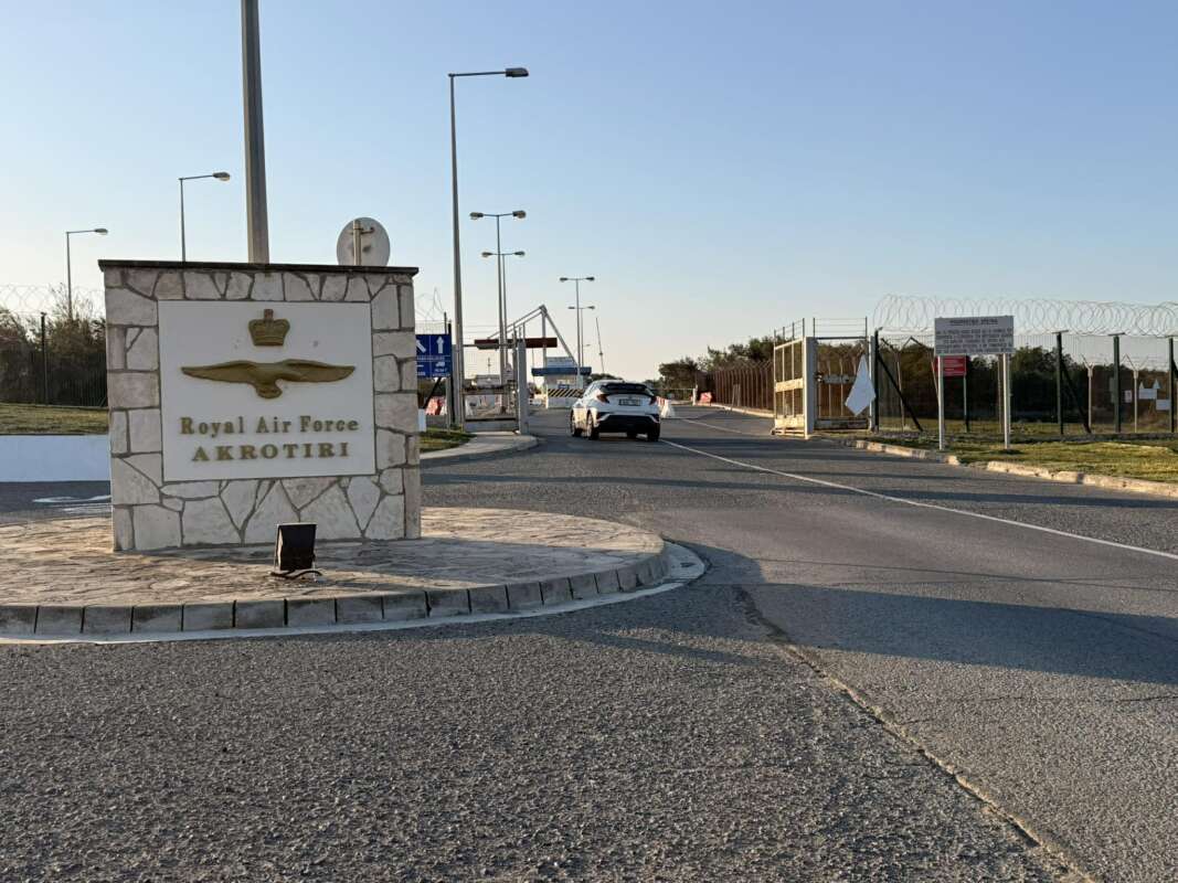 Ήχησαν οι σειρήνες στο Ακρωτήρι το πρωί της Δευτέρας