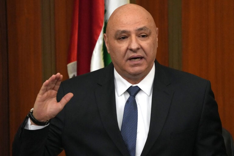 &Omicron; &Pi;&rho;ό&epsilon;&delta;&rho;&omicron;&sigmaf; &tau;&omicron;&upsilon; &Lambda;&iota;&beta;ά&nu;&omicron;&upsilon; &zeta;&eta;&tau;ά ά&mu;&epsilon;&sigma;&epsilon;&sigmaf; &delta;&iota;&alpha;&pi;&rho;&alpha;&gamma;&mu;&alpha;&tau;&epsilon;ύ&sigma;&epsilon;&iota;&sigmaf; &mu;&epsilon; &tau;&omicron; &Iota;&sigma;&rho;&alpha;ή&lambda;