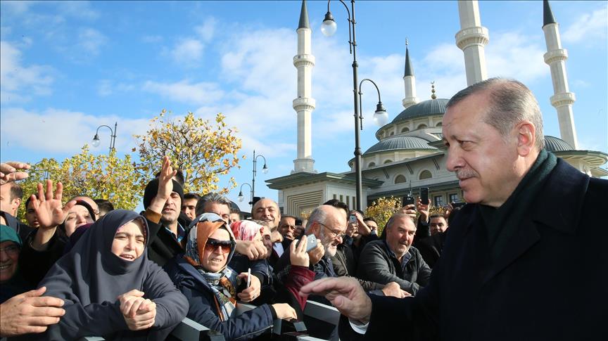 &Omicron; &Epsilon;&rho;&nu;&tau;&omicron;&gamma;ά&nu; &kappa;&alpha;&tau;&alpha;&delta;ί&kappa;&alpha;&sigma;&epsilon; &raquo;&iota;&sigma;&lambda;&alpha;&mu;&omicron;&phi;&omicron;&beta;ί&alpha;&raquo; &kappa;&alpha;&iota; &laquo;&alpha;&nu;&tau;&iota;&sigma;&eta;&mu;&iota;&tau;&iota;&sigma;&mu;ό&raquo; (&Beta;&Iota;&Nu;&Tau;&Epsilon;&Omicron;)