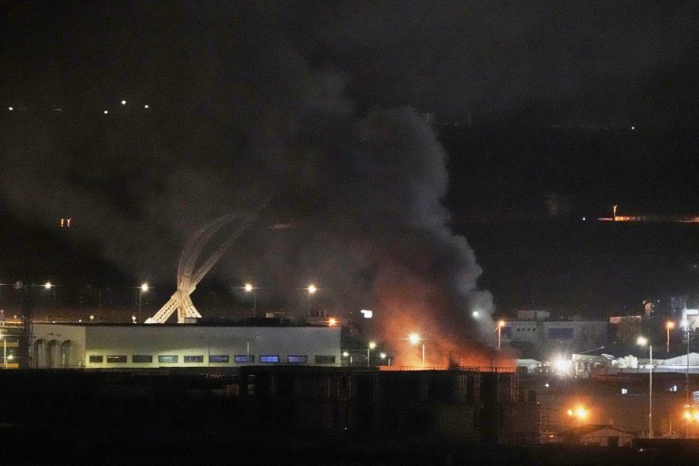 &Iota;&rho;ά&nu;: &Delta;&epsilon;&nu; &beta;&rho;&iota;&sigma;&kappa;ό&mu;&alpha;&sigma;&tau;&epsilon; &kappa;&omicron;&nu;&tau;ά &sigma;&tau;&eta;&nu; ή&tau;&tau;&alpha;, &epsilon;ί&mu;&alpha;&sigma;&tau;&epsilon; έ&tau;&omicron;&iota;&mu;&omicron;&iota; &gamma;&iota;&alpha; &mu;&alpha;&kappa;&rho;ύ &pi;ό&lambda;&epsilon;&mu;&omicron; &phi;&theta;&omicron;&rho;ά&sigmaf;