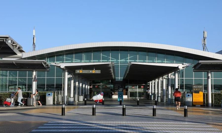 &Alpha;&kappa;ύ&rho;&omega;&sigma;&eta; 37 &pi;&tau;ή&sigma;&epsilon;&omega;&nu; &alpha;&pi;ό &kappa;&alpha;&iota; &pi;&rho;&omicron;&sigmaf; &tau;&omicron; &alpha;&epsilon;&rho;&omicron;&delta;&rho;ό&mu;&iota;&omicron; &Lambda;ά&rho;&nu;&alpha;&kappa;&alpha;&sigmaf;