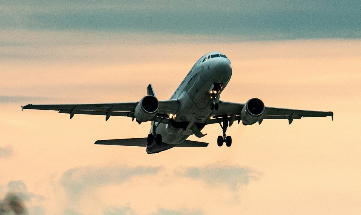 Αύξηση στις τιμές αεροπορικών εισιτηρίων λόγω πολέμου–«Ενδεχομένως παροδική»