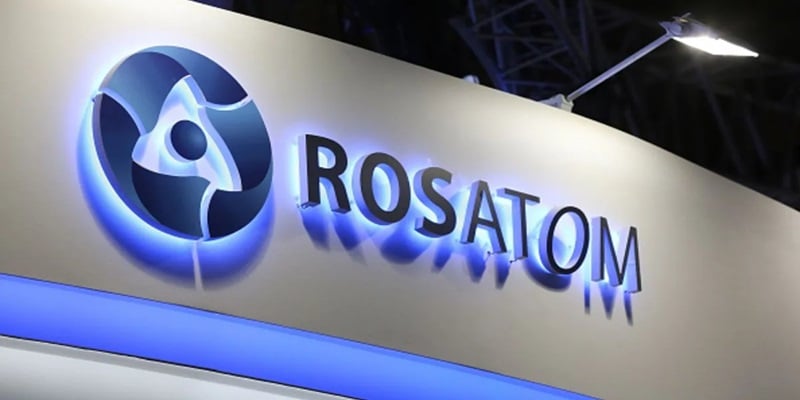 &Rho;&omega;&sigma;ί&alpha;: &Eta; Rosatom &delta;&eta;&lambda;ώ&nu;&epsilon;&iota; ό&tau;&iota; &theta;&alpha; &pi;&alpha;&rho;&alpha;&mu;&epsilon;ί&nu;&epsilon;&iota; &sigma;&tau;&omicron; &Iota;&rho;ά&nu; &pi;&alpha;&rho;ά &tau;&omicron;&nu; &pi;ό&lambda;&epsilon;&mu;&omicron;
