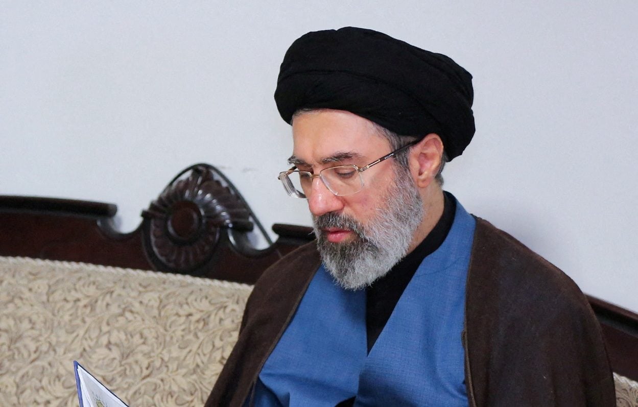 Χαμενεΐ: Να κλείσουν οι βάσεις των ΗΠΑ στην περιοχή, αλλιώς θα επιτεθούμε