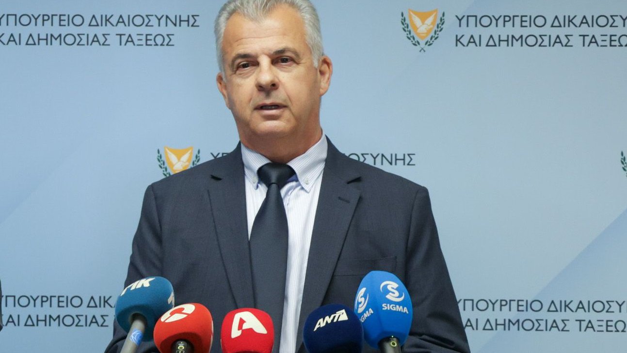 &Sigma;&upsilon;&nu;ά&nu;&tau;&eta;&sigma;&eta; &Phi;&upsilon;&tau;&iota;&rho;ή-&Epsilon;&pi;. &Pi;&alpha;&iota;&delta;&iota;&omicron;ύ &gamma;&iota;&alpha; &delta;&iota;&kappa;&alpha;&iota;ώ&mu;&alpha;&tau;&alpha; &pi;&alpha;&iota;&delta;&iota;ώ&nu; &mu;&epsilon; &phi;&upsilon;&lambda;&alpha;&kappa;&iota;&sigma;&mu;έ&nu;&omicron; &gamma;&omicron;&nu;έ&alpha;