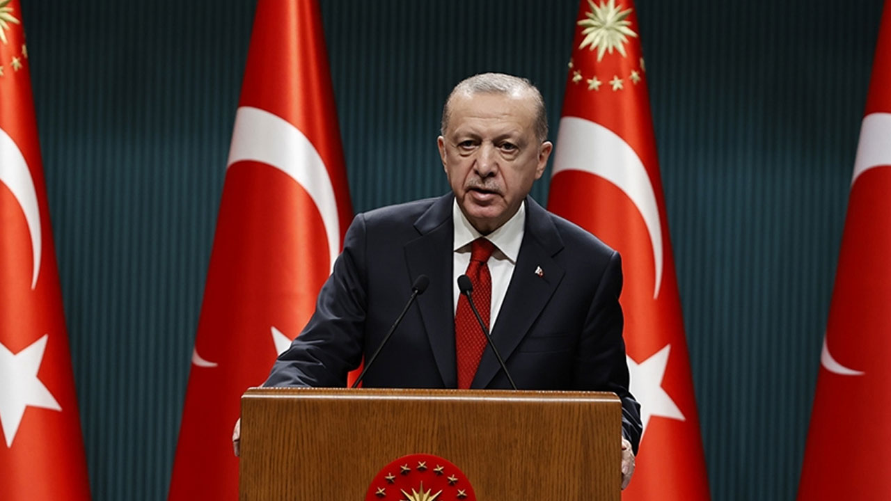 &Alpha;&nu;&eta;&sigma;&upsilon;&chi;ί&alpha; &Epsilon;&rho;&nu;&tau;&omicron;&gamma;ά&nu;: &laquo;&Pi;&rho;&omicron;&sigma;&omicron;&chi;ή, &sigma;&tau;ή&nu;&omicron;&upsilon;&nu; &pi;&alpha;&gamma;ί&delta;&epsilon;&sigmaf; &gamma;&iota;&alpha; &nu;&alpha; &mu;&alpha;&sigmaf; &pi;&alpha;&rho;&alpha;&sigma;ύ&rho;&omicron;&upsilon;&nu; &sigma;&epsilon; &pi;ό&lambda;&epsilon;&mu;&omicron;&raquo;