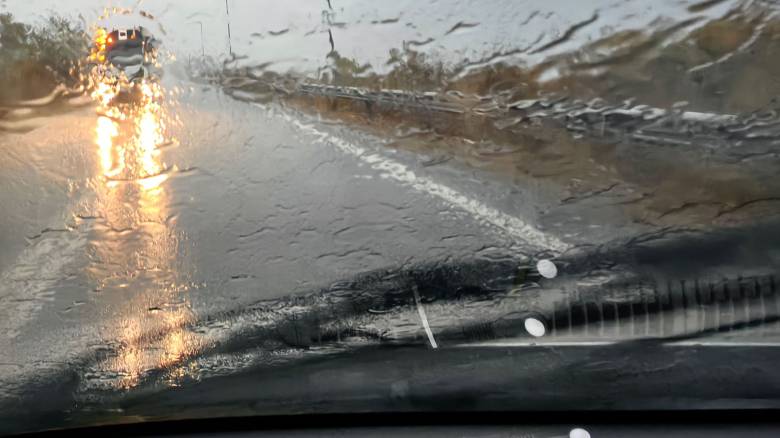 Προσοχή συστήνει η Αστυνομία στους οδηγούς λόγω έντονων καιρικών φαινομένων