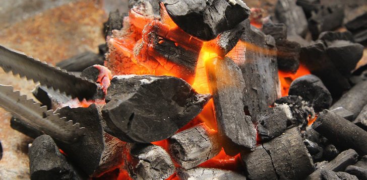 Πάφος: Νεκρός 44χρονος & 32χρονη στη ΜΕΘ από αναθυμιάσεις αναμμένων κάρβουνων