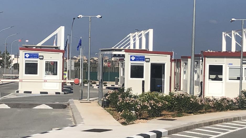 68χρονος επιχείρησε διαφυγή στα κατεχόμενα με μάσκα και κλοπιμαία ταυτότητα