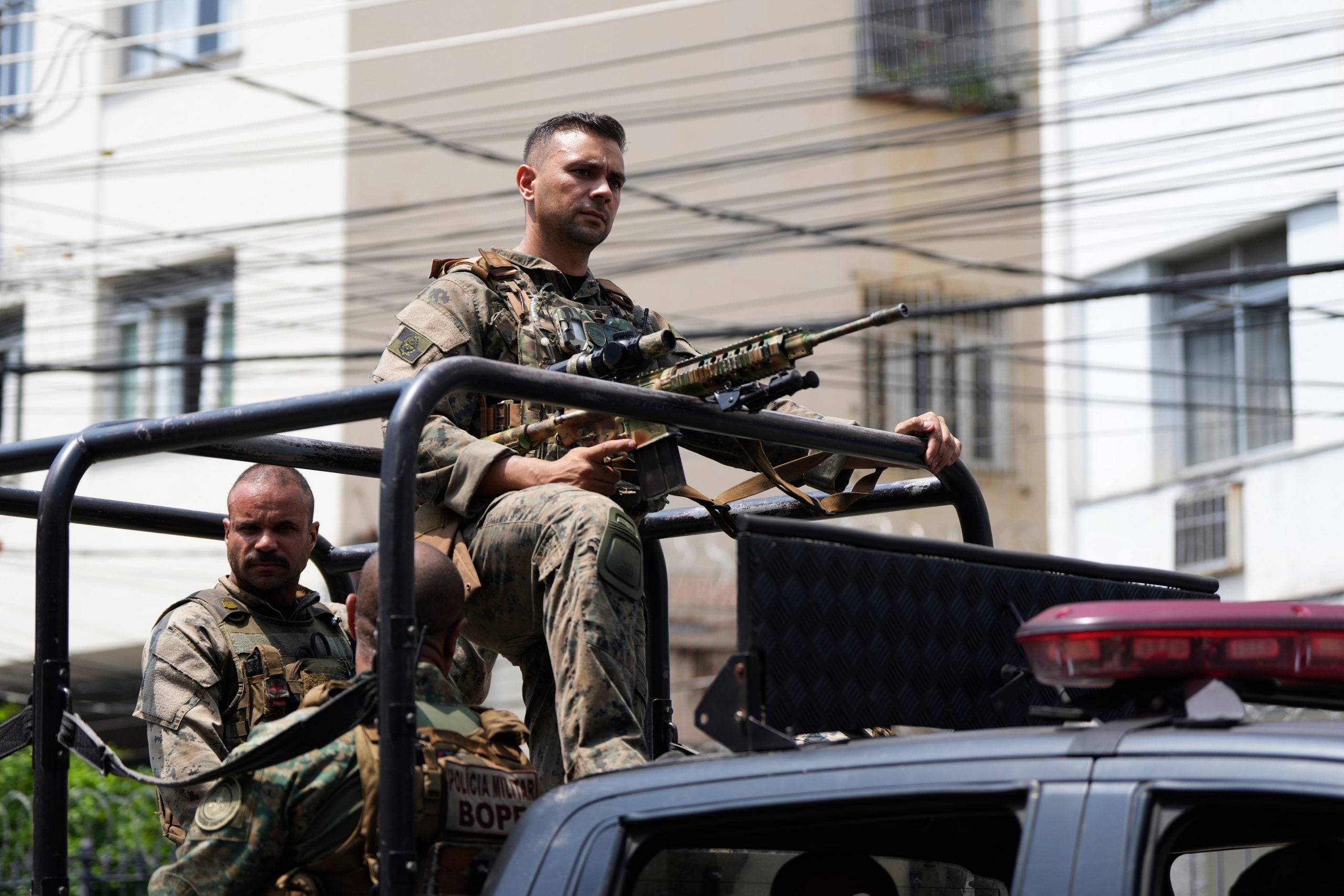 Βραζιλία: Νέκροι σε επιχείρηση κατά συμμοριών με ναρκωτικά στο Ριο