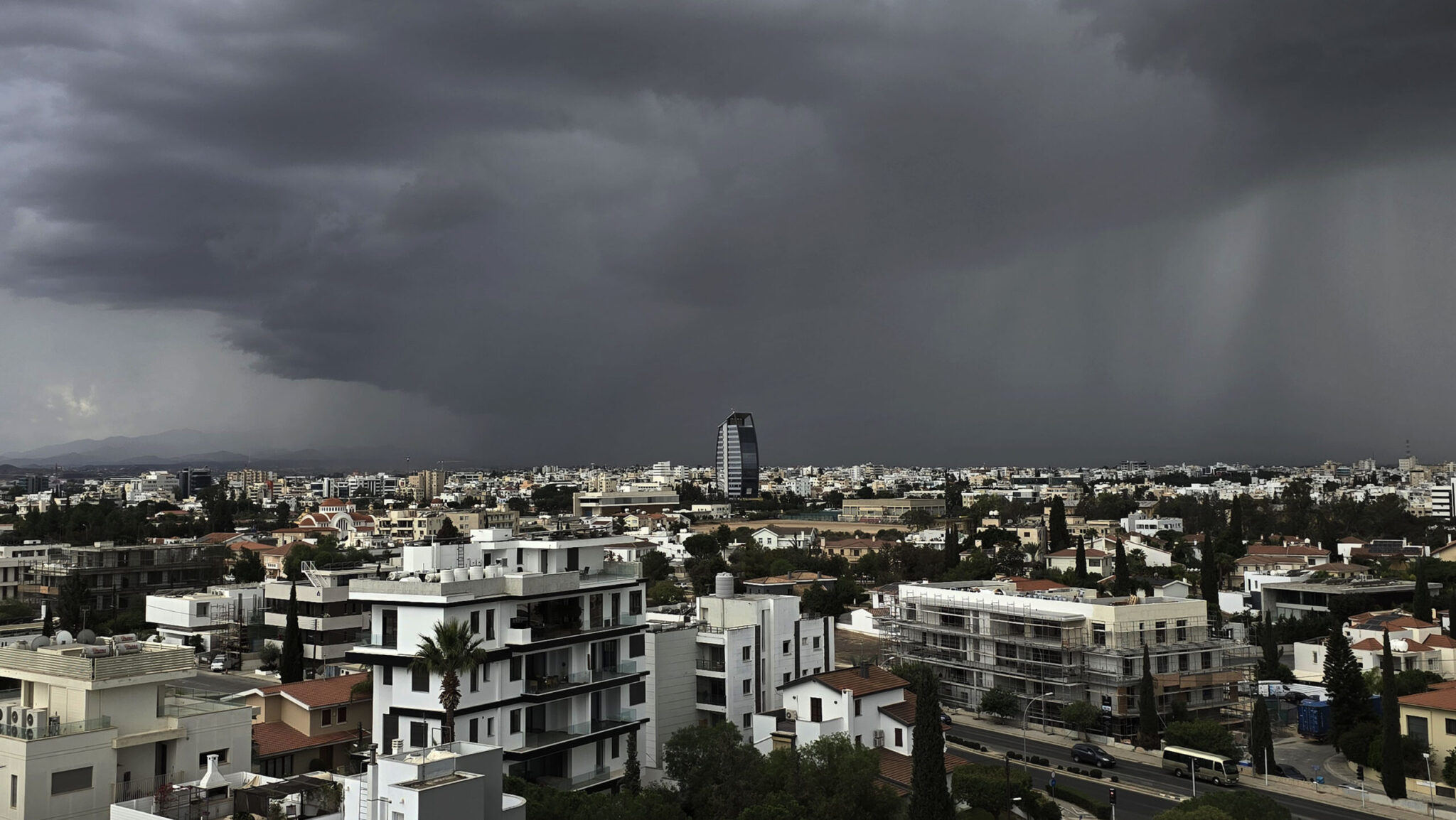 Weather Warning: Wave of Bad Weather Expected in Nicosia