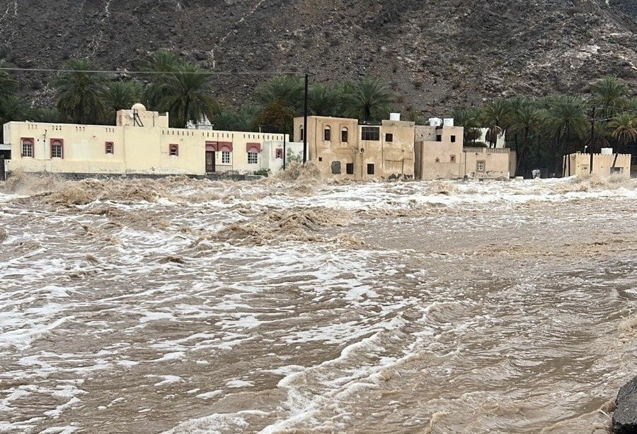 &Omicron;&mu;ά&nu;: &Tau;&omicron;&upsilon;&lambda;ά&chi;&iota;&sigma;&tau;&omicron;&nu; 5 &nu;&epsilon;&kappa;&rho;&omicron;ί &mu;έ&sigma;&alpha; &sigma;&epsilon; 24 ώ&rho;&epsilon;&sigmaf; &alpha;&pi;ό &tau;&iota;&sigmaf; &phi;&omicron;&nu;&iota;&kappa;έ&sigmaf; &pi;&lambda;&eta;&mu;&mu;ύ&rho;&epsilon;&sigmaf; (&Beta;&Iota;&Nu;&Tau;&Epsilon;&Omicron;)