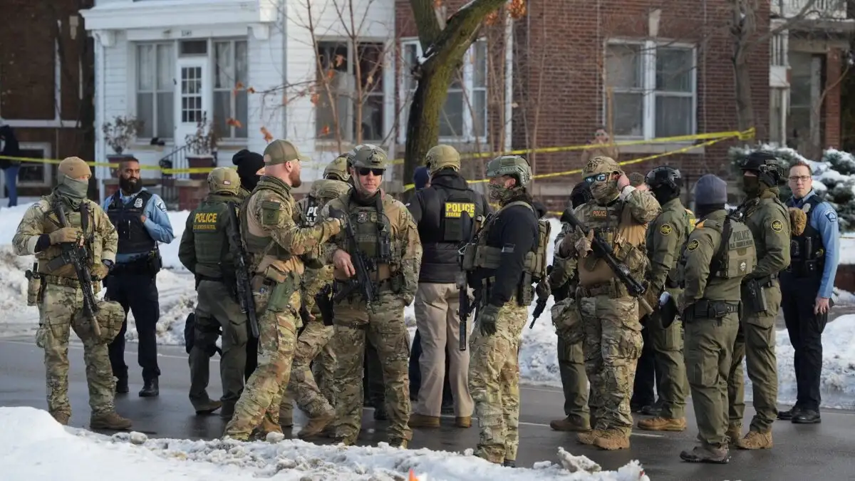 ΗΠΑ: Εκατοντάδες πράκτορες της ICE αναπτύσσονται σε αεροδρόμια - Ο λόγος