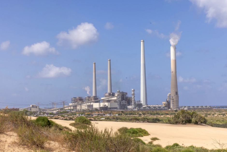 &Iota;&rho;ά&nu;: &Delta;ύ&omicron; &epsilon;&nu;&epsilon;&rho;&gamma;&epsilon;&iota;&alpha;&kappa;έ&sigmaf; &upsilon;&pi;&omicron;&delta;&omicron;&mu;έ&sigmaf; &delta;έ&chi;&theta;&eta;&kappa;&alpha;&nu; &epsilon;&pi;ί&theta;&epsilon;&sigma;&eta;, &sigma;ύ&mu;&phi;&omega;&nu;&alpha; &mu;&epsilon; &tau;&omicron; Fars