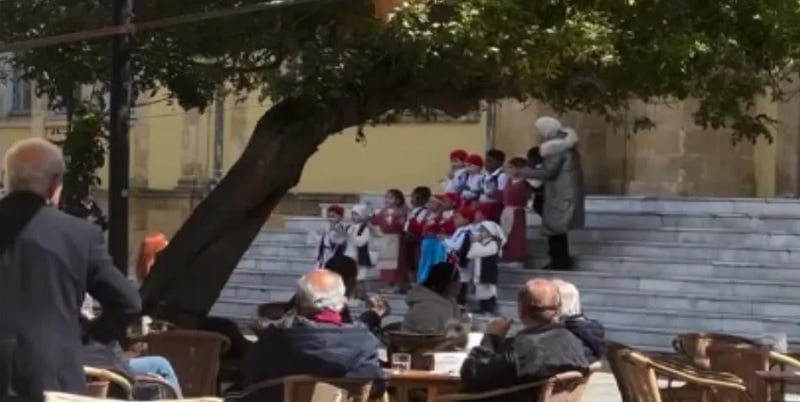 ΒΙΝΤΕΟ: Παιδάκια κάθε εθνικότητας τιμούν την 25η Μαρτίου στη Φανερωμένη