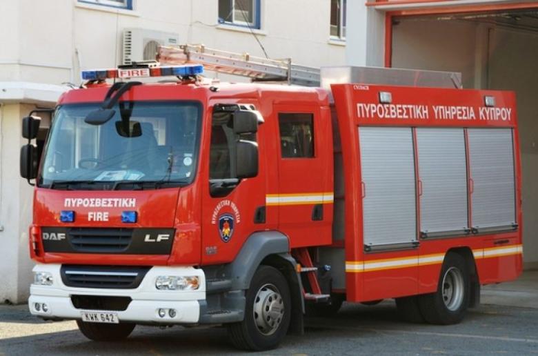 Aπεγκλωβισμός και αντλήσεις νερού λόγω έντονης βροχής από Πυροσβεστική