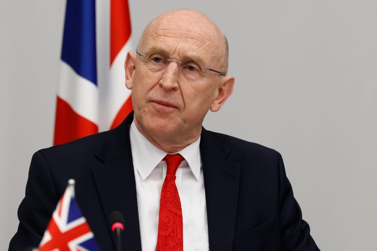 Βρετανία: Μήνυμα ετοιμότητας από τον υπουργό Άμυνας