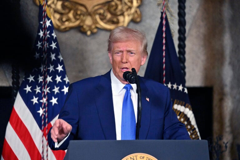 Τραμπ: Το Ιράν ικετεύει για συμφωνία - Δεν είμαι σίγουρος αν είμαστε πρόθυμοι