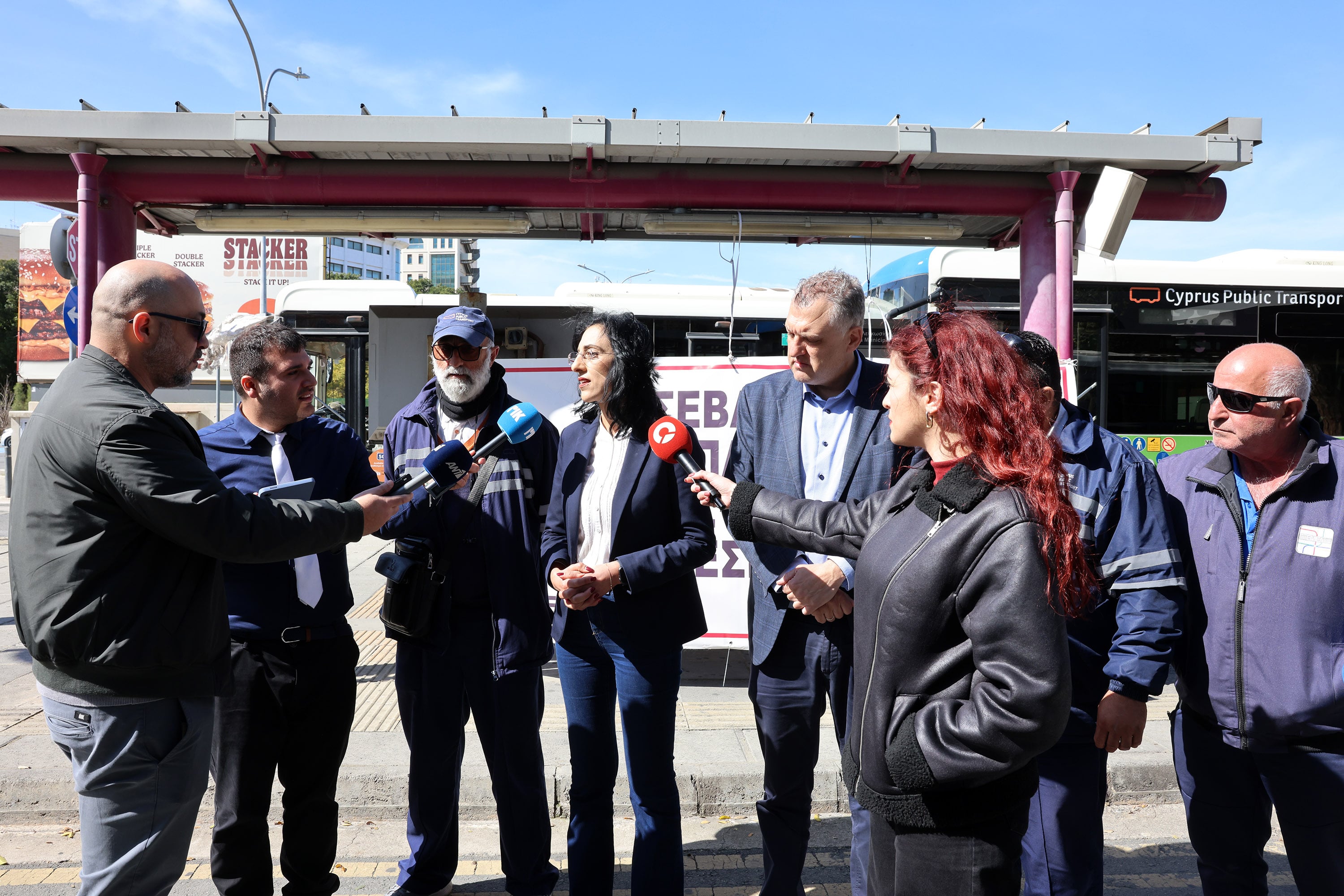 Οδηγοί λεωφορείων: Ζητούν χρονόμετρα στα φανάρια - Προειδοποίουν με κλιμάκωση