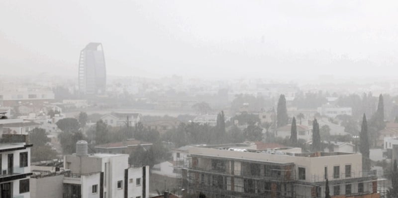 Θα πνιγούμε στη σκόνη το Σαββατοκύριακο - Πότε αναμένονται βροχές