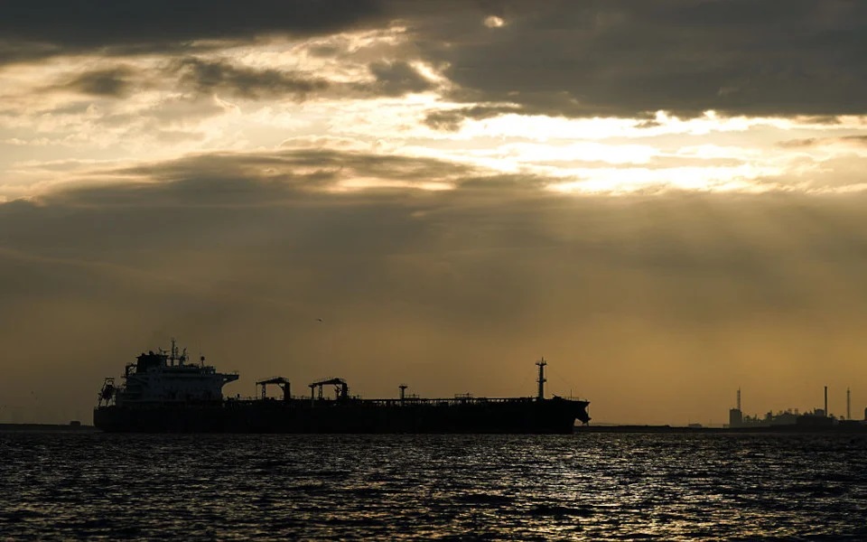 Ιράν: Δύο κινεζικά πλοία εγκατέλειψαν διέλευση από το Ορμούζ